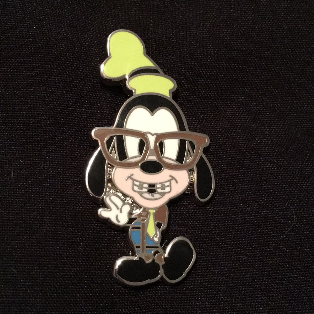 4/$20 Disney Nerd Goofy trading pin